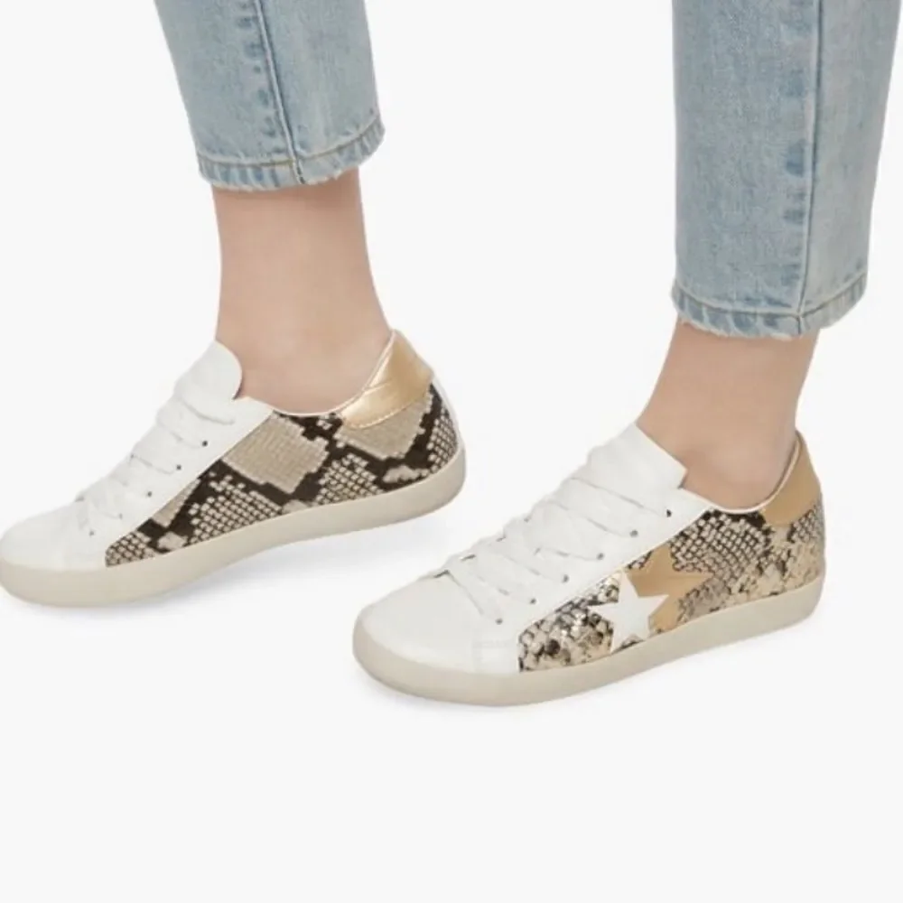 Justfab Zaylee Snakeskin Sneakers Goldsnake‎ 6 Nwt in packaging